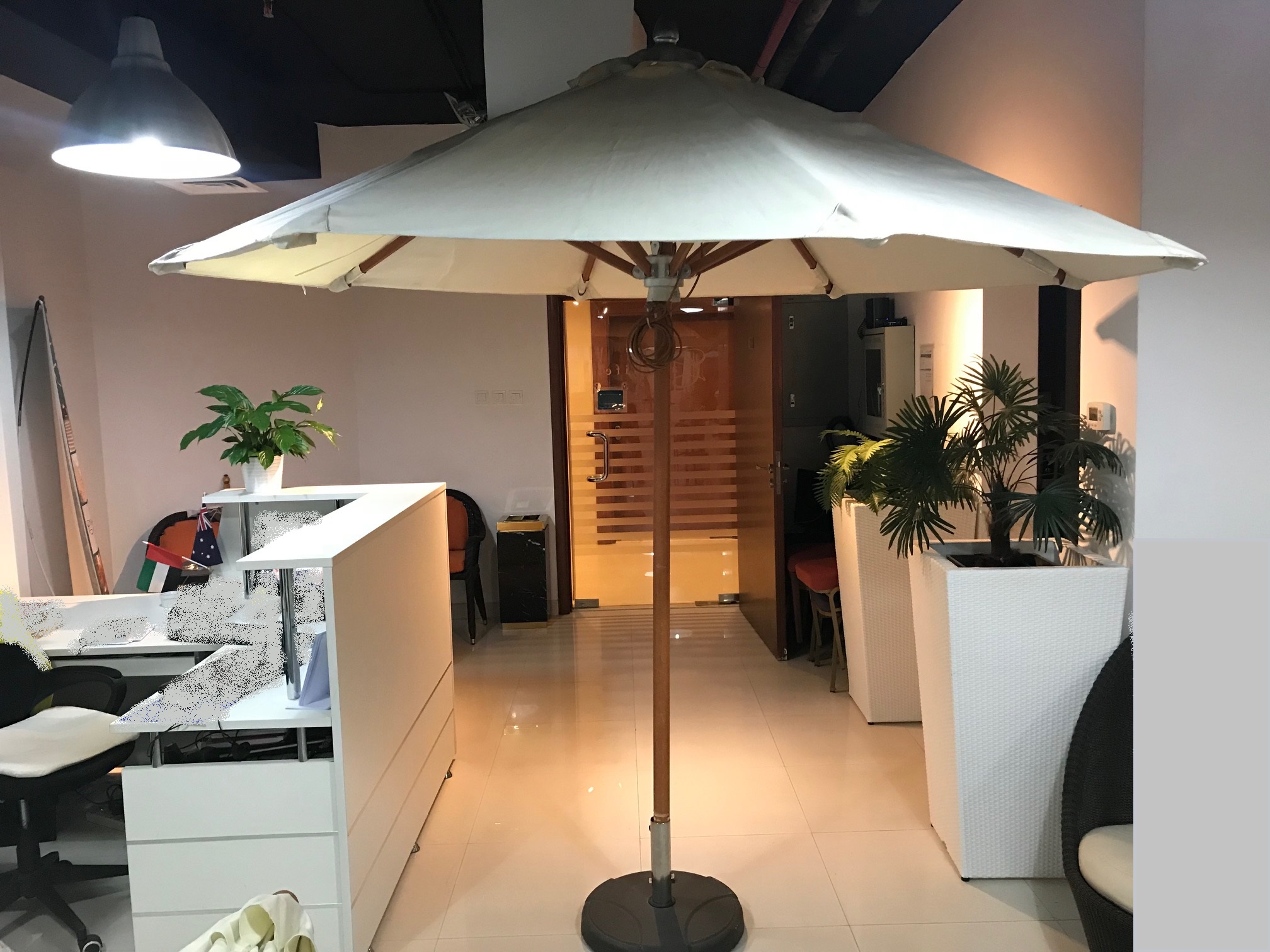 Umbrella : 3.0M dia FG Frame - Hotel Quality
