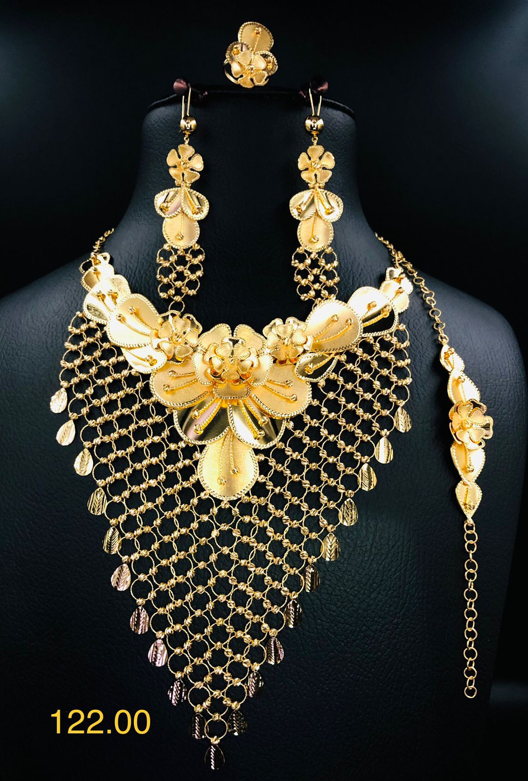 Elegant Net Necklace Set